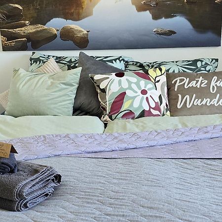 Stadtnahes Gaestezimmer Im Penthouse Bei Esi Tuebingen Ngoại thất bức ảnh