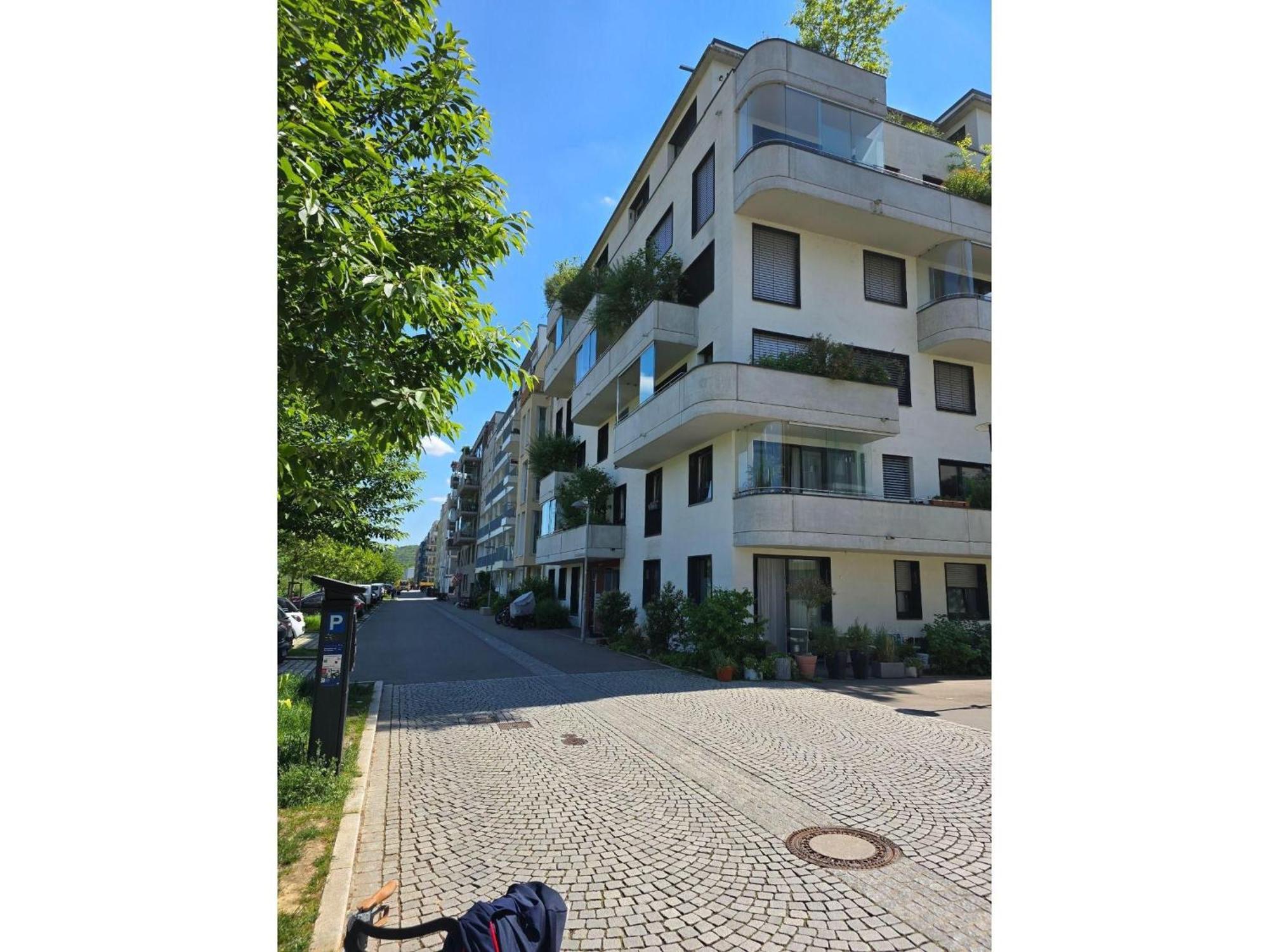 Stadtnahes Gaestezimmer Im Penthouse Bei Esi Tuebingen Ngoại thất bức ảnh