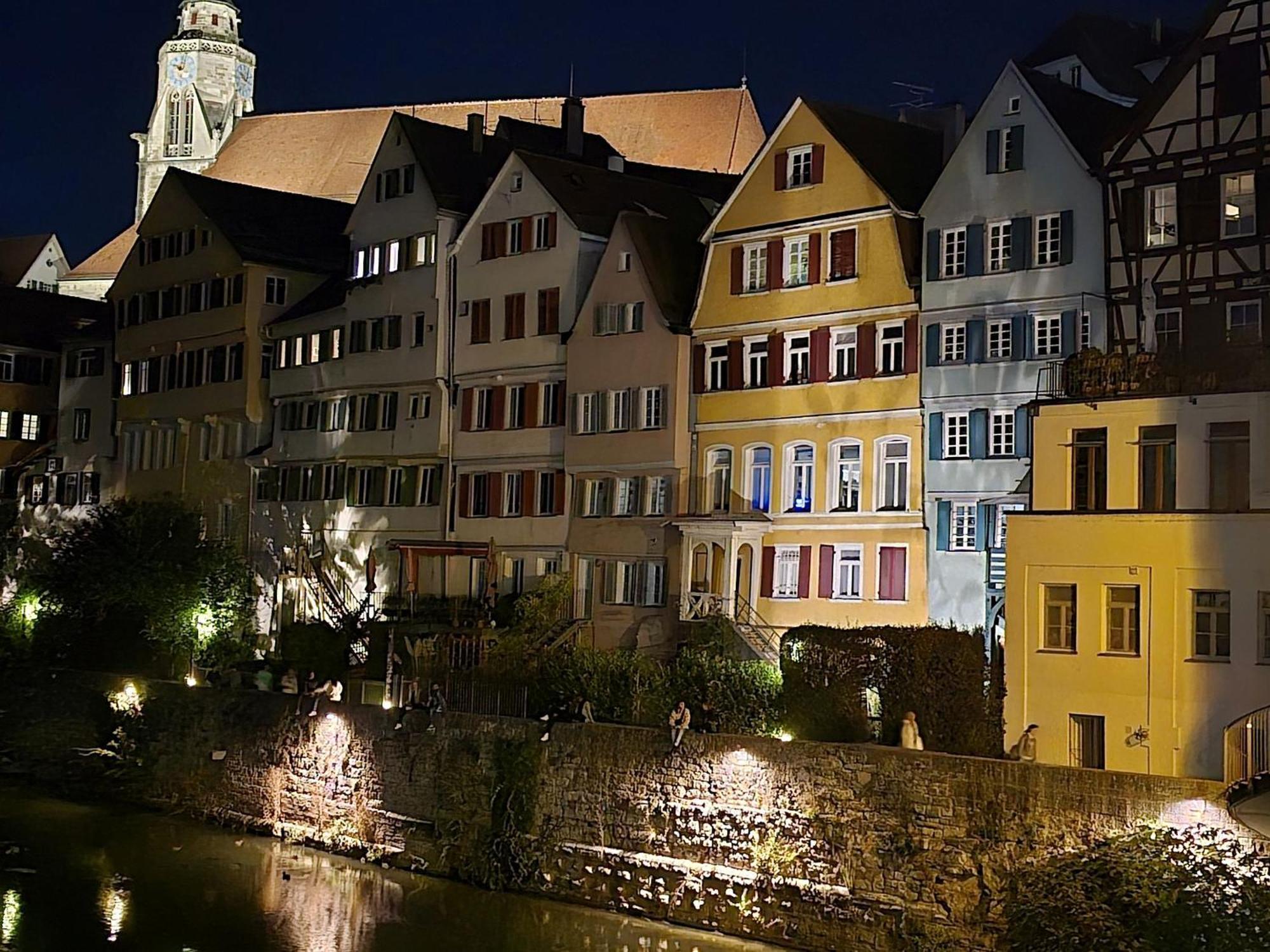 Stadtnahes Gaestezimmer Im Penthouse Bei Esi Tuebingen Ngoại thất bức ảnh